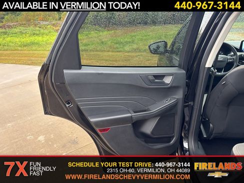 Used 2022 Ford Escape SE w/ SE Sport Appearance Package image 44
