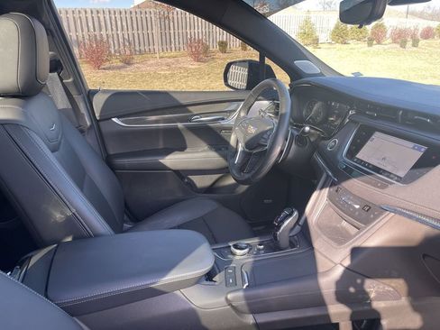 Certified 2023 Cadillac XT5 Sportv w/ Technology Package image 34