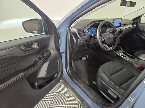 Used 2025 Ford Escape Active AWD/4WD image 19