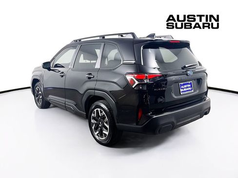 Used 2025 Subaru Forester Premium w/ Convenience Package #1 image 5