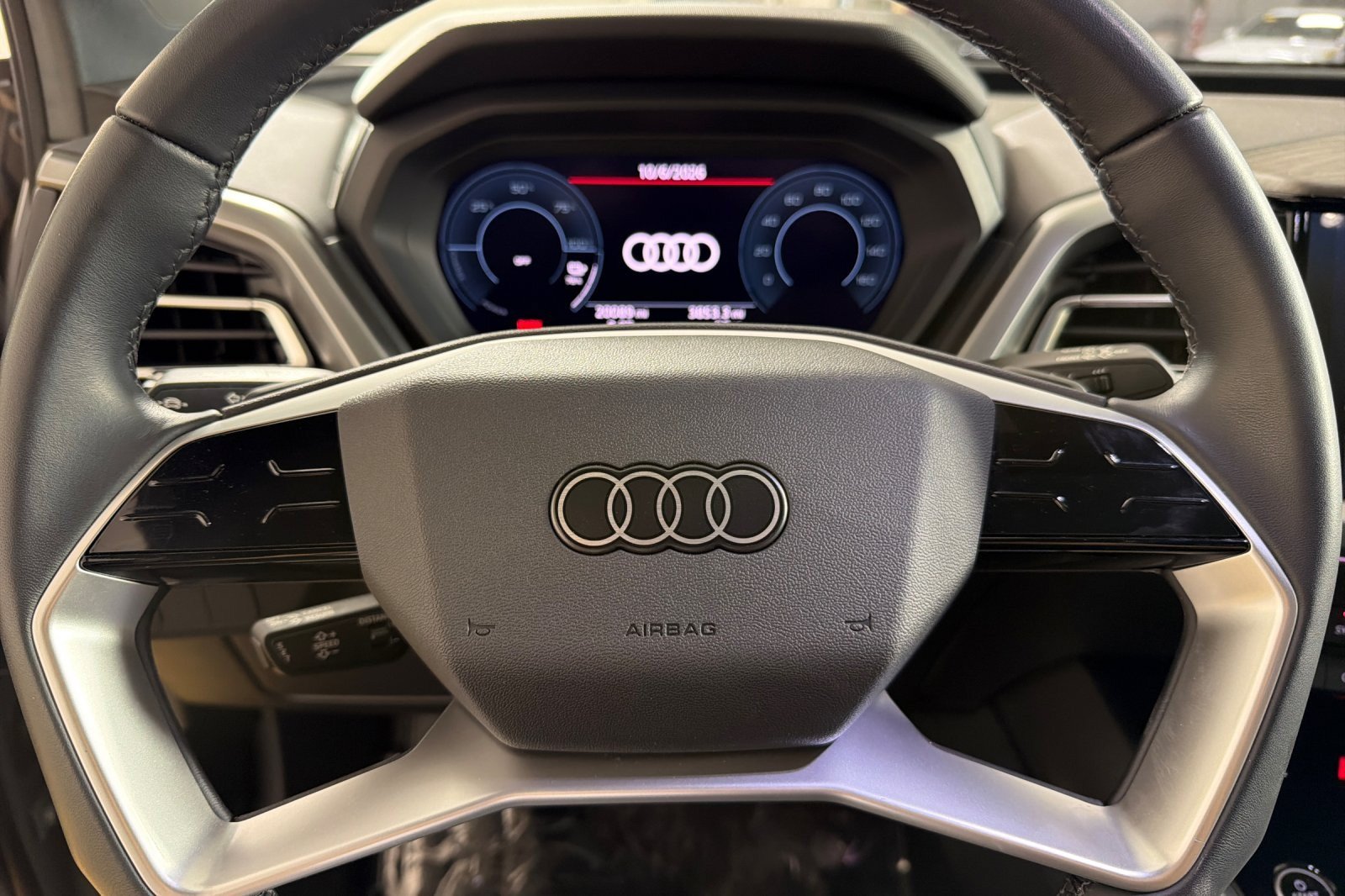Certified 2024 Audi Q4 e-tron Premium Plus w/ Premium Plus AWD/4WD image 21