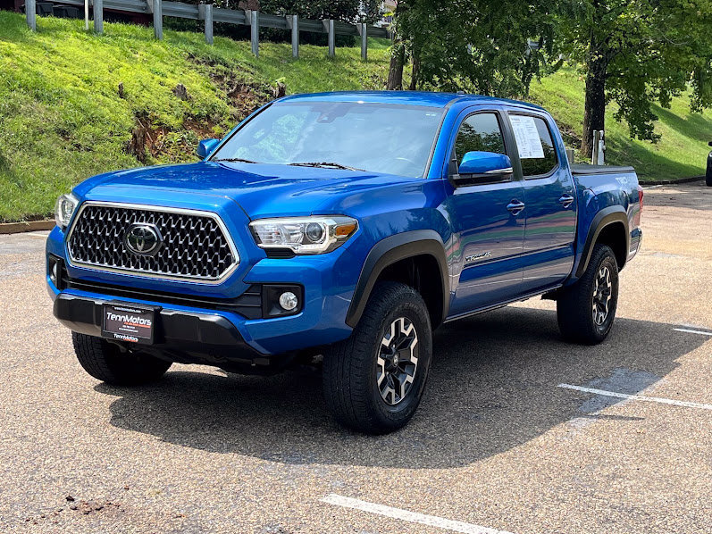 Used 2018 Toyota Tacoma TRD Off-Road AWD/4WD image 26