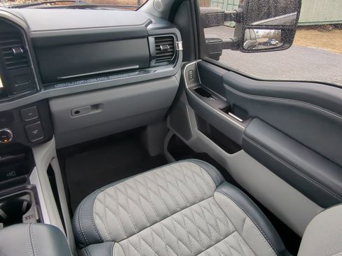 Used 2024 Ford F250 Limited w/ FX4 Off-Road Package image 15