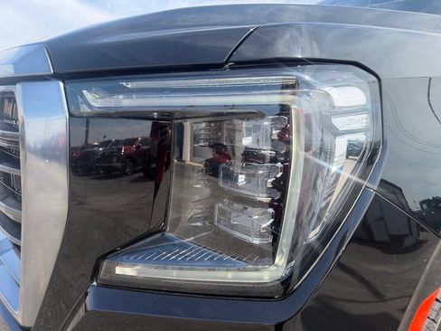 Used 2022 GMC Yukon AT4 AWD/4WD image 3