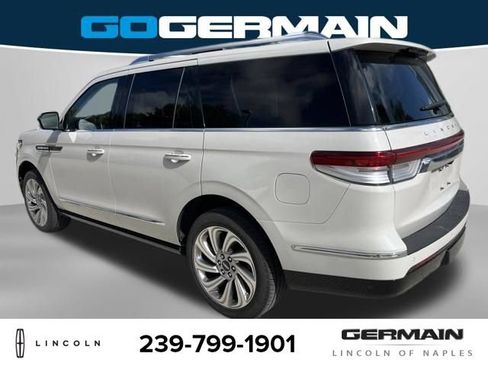Used 2023 Lincoln Navigator Reserve RWD image 5