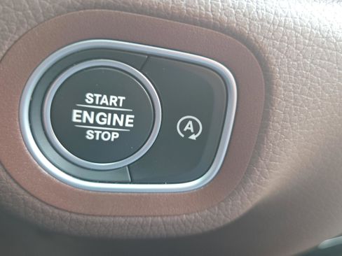 Certified 2024 Mercedes-Benz GLS 450 4MATIC image 35