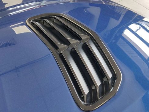 Used 2022 Chevrolet Camaro LT w/ Technology Package image 12