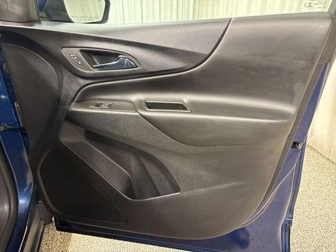 Used 2022 Chevrolet Equinox LT image 17