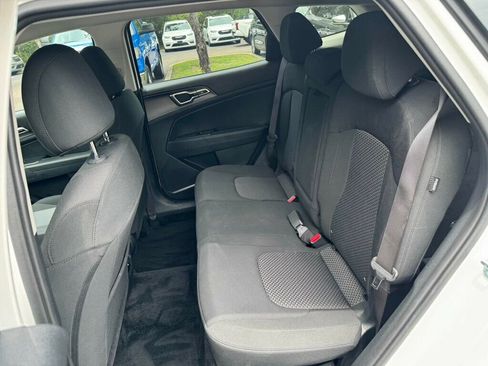 Used 2026 Kia Sportage LX FWD image 7