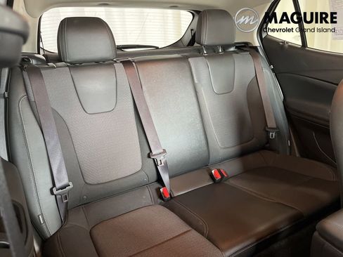 Used 2023 Buick Encore GX Preferred w/ Cold Weather Comfort Package FWD image 31