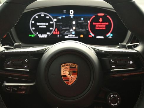 Certified 2025 Porsche Cayenne GTS image 20