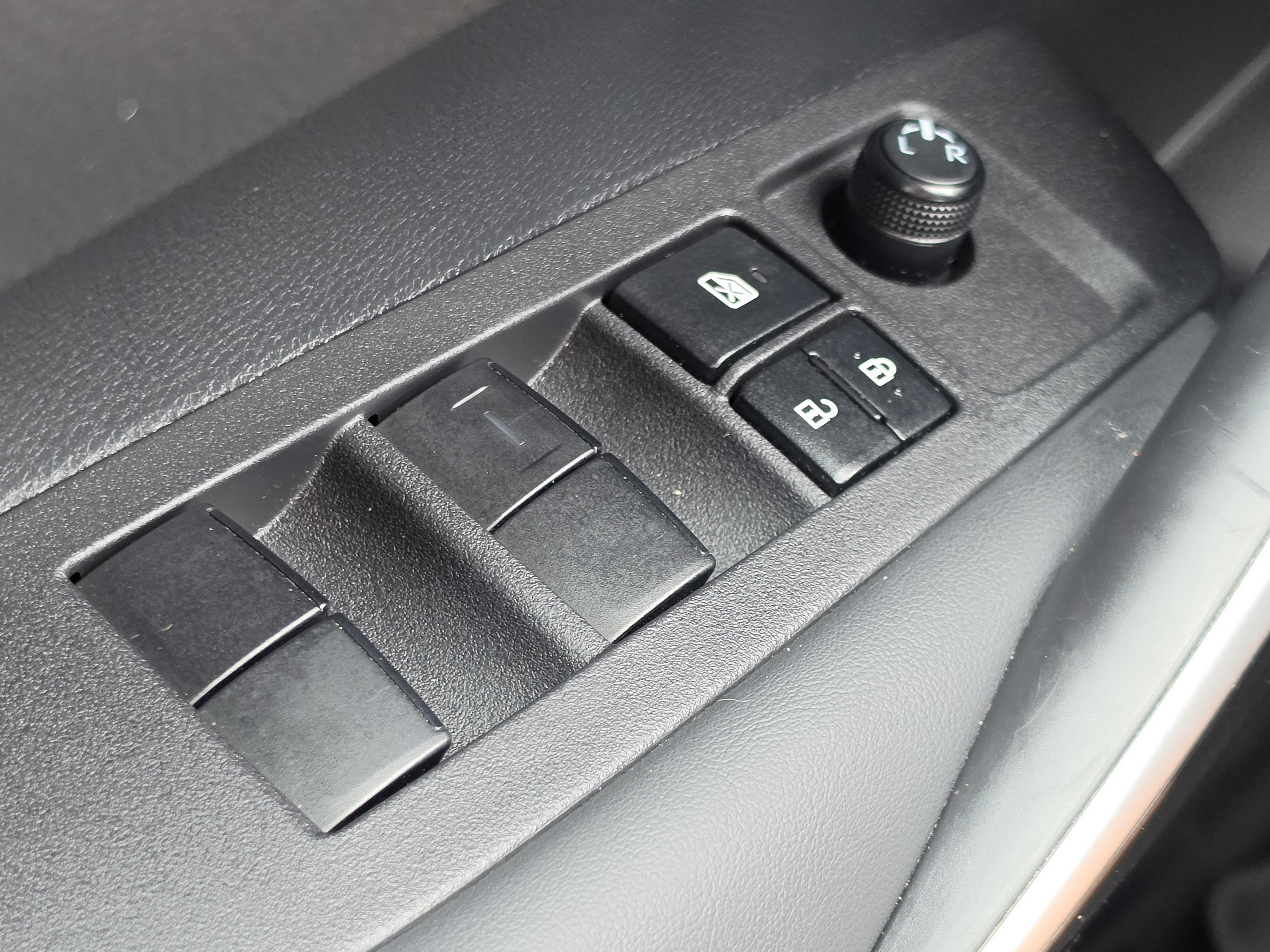 Used 2024 Toyota Corolla XSE FWD image 13