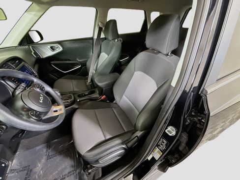 Used 2022 Kia Soul LX w/ Technology Package image 21