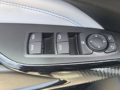 New 2026 Chevrolet Trax LT w/ Midnight Edition FWD image 18