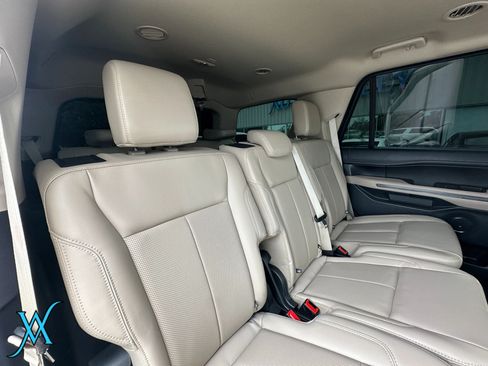 Used 2022 Ford Expedition XLT AWD/4WD image 27