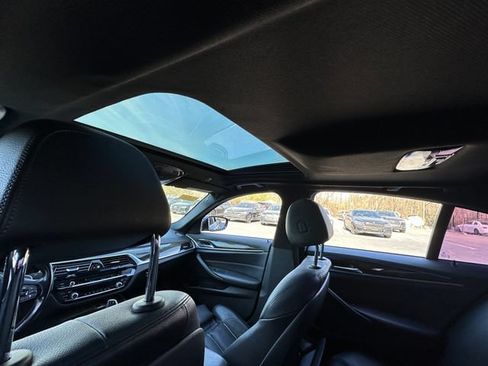 Used 2019 BMW 540i w/ Convenience Package RWD image 34