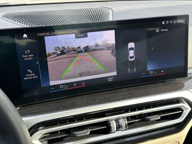 Certified 2024 BMW 330i xDrive Sedan w/ Premium Package AWD/4WD image 32
