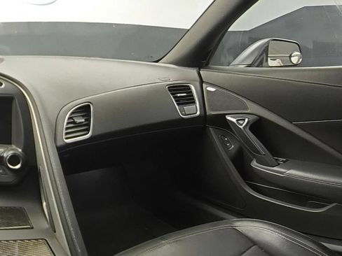 Used 2019 Chevrolet Corvette Stingray Coupe w/ Carbon Flash Badge Package RWD image 15