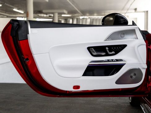 New 2026 Mercedes-Benz Maybach SL 680 image 13