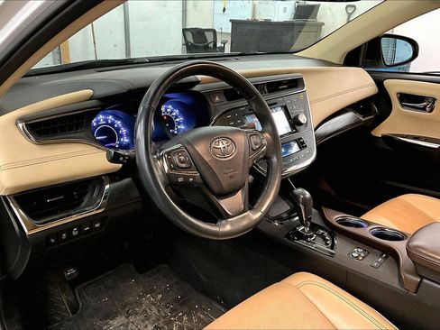 Used 2016 Toyota Avalon Limited image 13