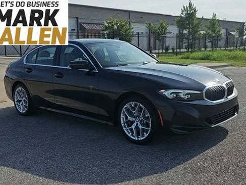 Used 2025 BMW 330i Sedan w/ Convenience Package RWD image 2