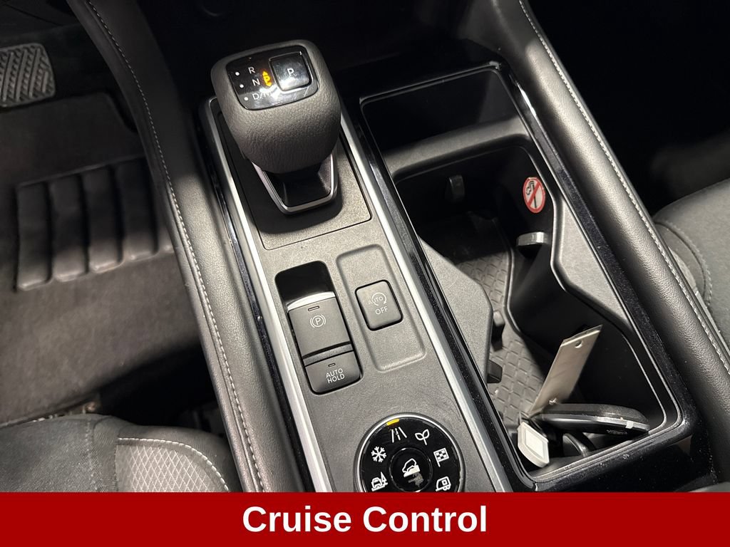 Used 2025 Nissan Pathfinder SV AWD/4WD image 18