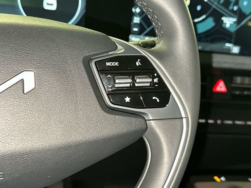 Certified 2024 Kia EV6 Light image 31