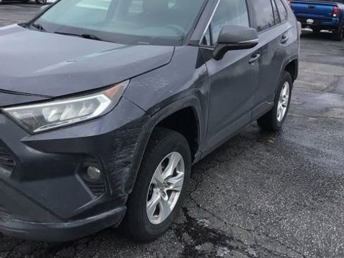 Used 2021 Toyota RAV4 XLE image 2