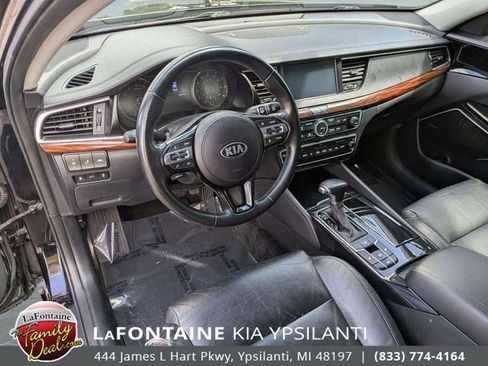 Used 2019 Kia Cadenza Technology FWD image 11
