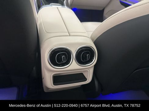 Used 2026 Mercedes-Benz GLC 300 image 23