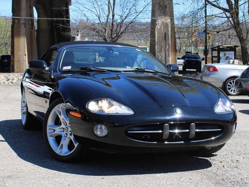 Used 2004 Jaguar XK8 Convertible image 38