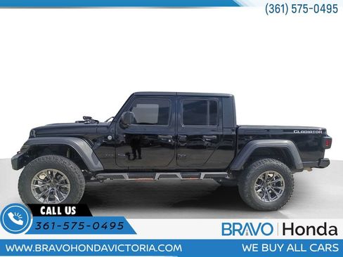 Used 2020 Jeep Gladiator Sport AWD/4WD image 1