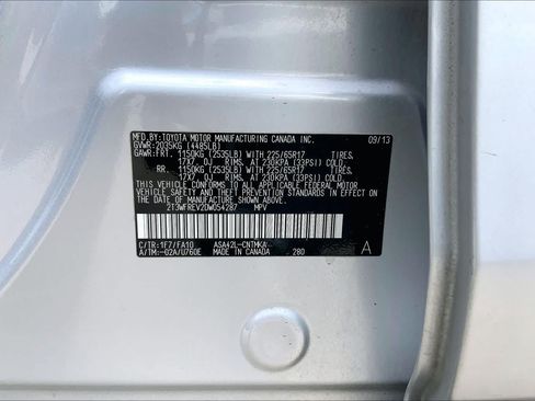 Used 2013 Toyota RAV4 XLE FWD image 36