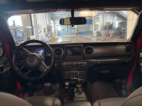 Used 2020 Jeep Gladiator Sport w/ Quick Order Package 24S image 11