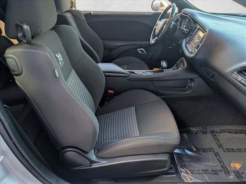 Used 2022 Dodge Challenger R/T Scat Pack w/ Shaker Package image 18