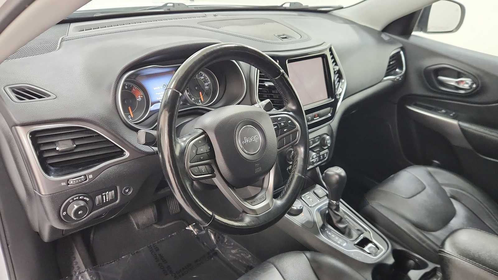 Used 2020 Jeep Cherokee Limited AWD/4WD image 12