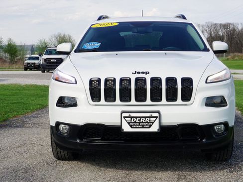 Used 2018 Jeep Cherokee Limited w/ High Altitude Package AWD/4WD image 3