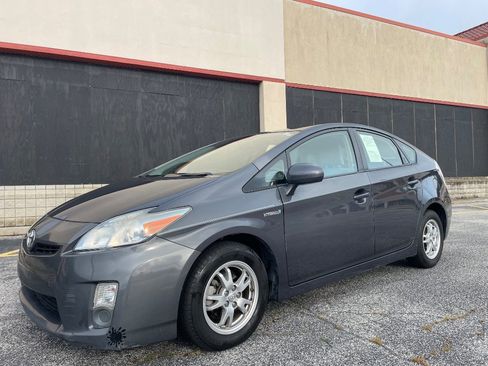 Used 2010 Toyota Prius Two FWD image 1