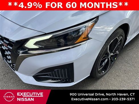 New 2025 Nissan Altima 2.5 SR image 7