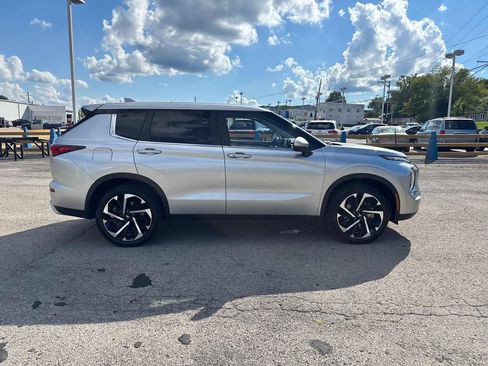 Used 2024 Mitsubishi Outlander SE AWD/4WD image 6
