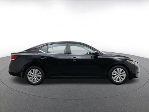 Used 2025 Nissan Sentra S FWD image 8