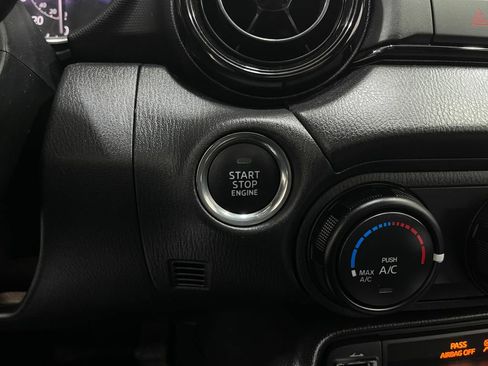 Used 2017 MAZDA MX-5 Miata RF Club image 18