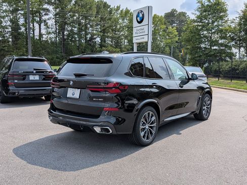 New 2026 BMW X5 sDrive40i w/ M Sport Package RWD image 3