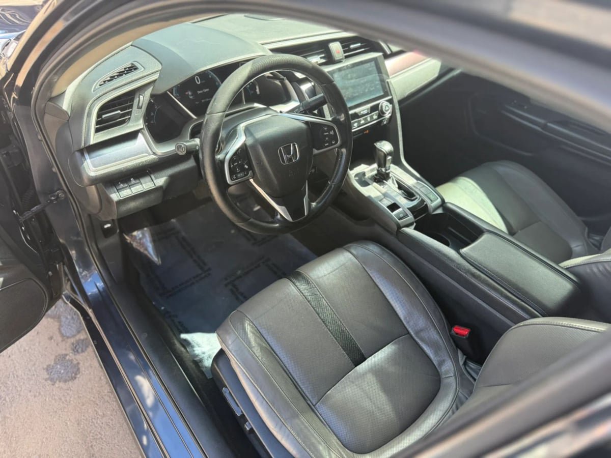 Used 2017 Honda Civic Touring image 24
