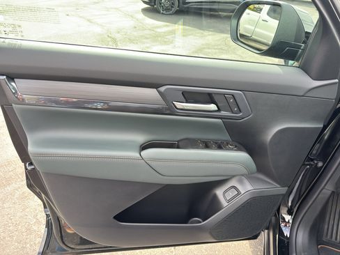 New 2026 GMC Terrain AT4 w/ Technology Package II AWD/4WD image 20