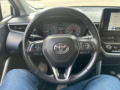 Used 2023 Toyota Corolla Cross LE image 27