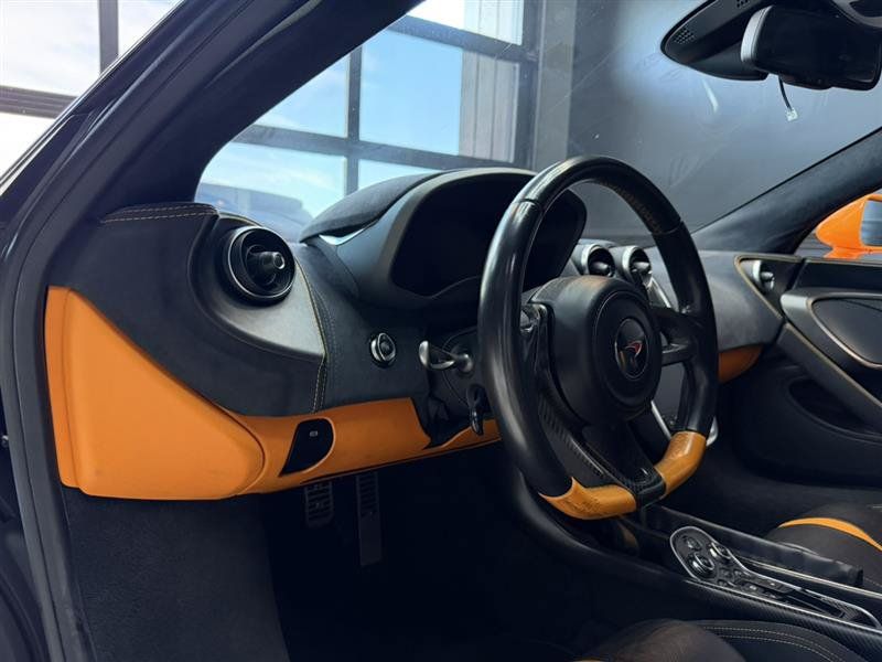 Used 2018 McLaren 570S Spider RWD image 41