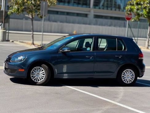 Used 2013 Volkswagen Golf 4-Door FWD image 12
