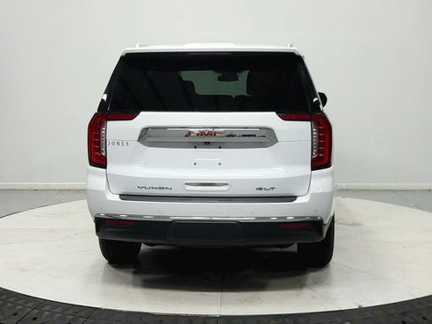Used 2024 GMC Yukon SLT RWD image 7