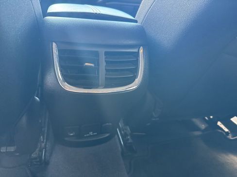 Used 2018 Chevrolet Malibu LT FWD image 14
